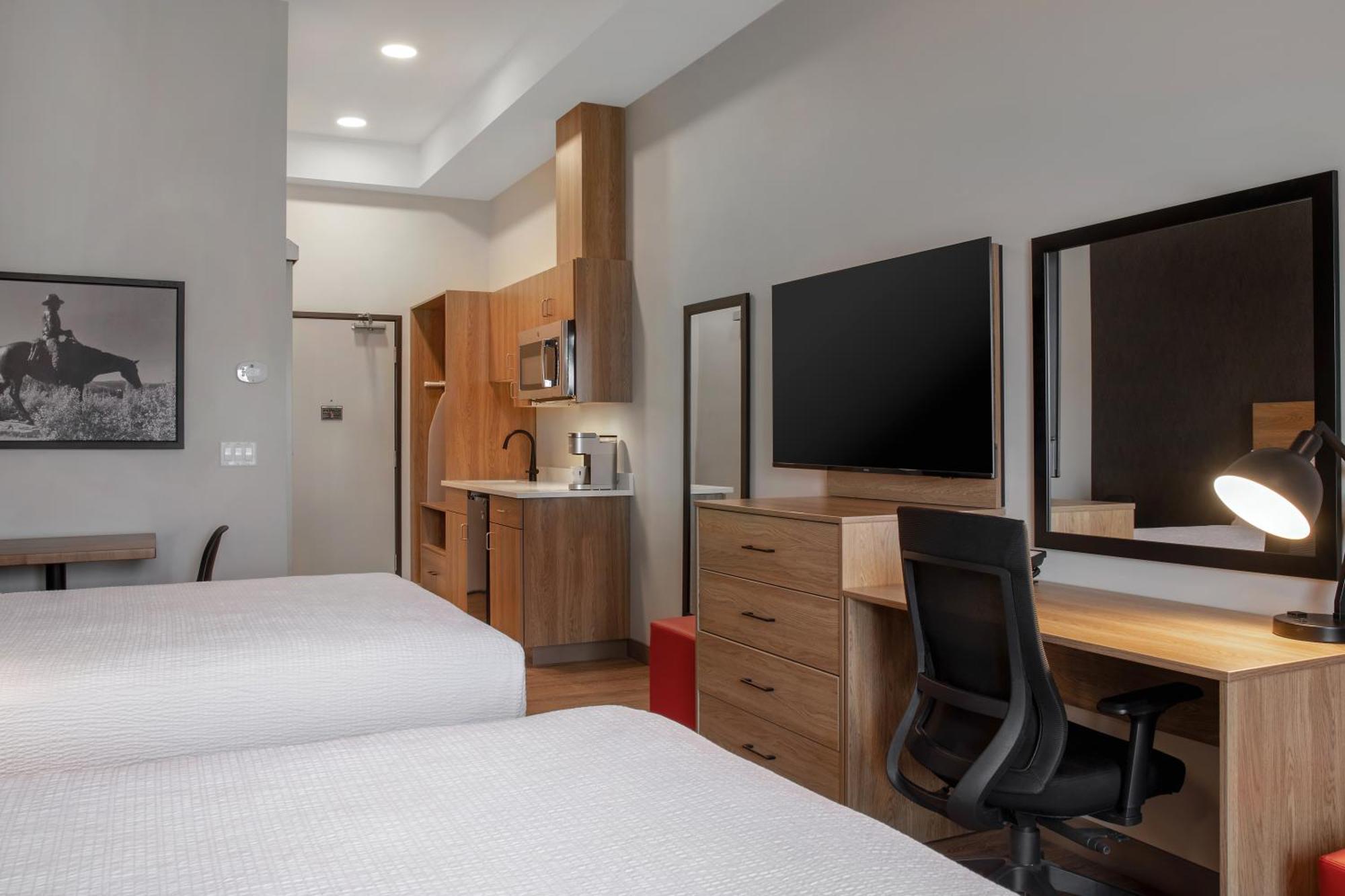 Ramada By Wyndham Cochrane Hotel Eksteriør billede